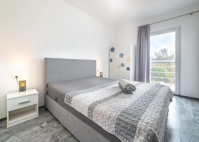 Cozy In With Sauna Vikendica Biograd Na Moru